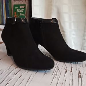 Black booties A2heelrest by Aerosoles